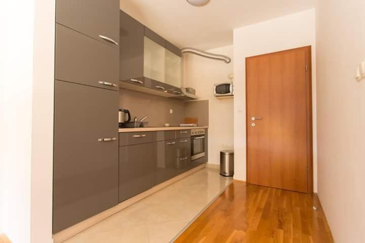 Apartman Mila Kaštela Exteriör bild
