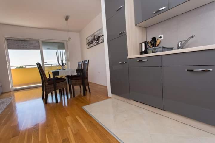 Apartman Mila Kaštela Exteriör bild